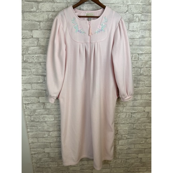 Lord & Taylor Pink Embroidered Robe - Picture 3 of 14